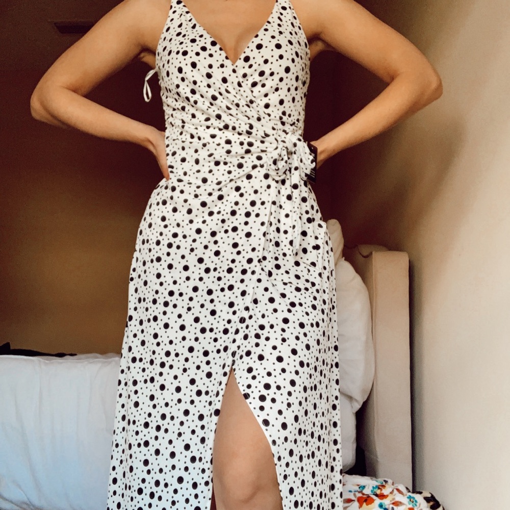 White and black polka dotted wrap dress*BRAND NEW*